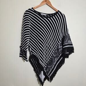 Adore one 3/4 sleeve knit striped asymmetrical hem lace trim poncho sweater sz L